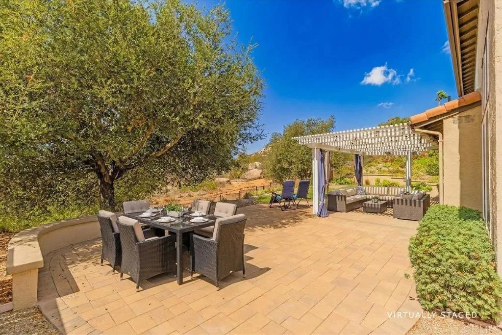 https://cdn.realtyfeed.com/cdn/127/307088854/c360e54ea437880fb58d27aa6c7e3b4e.webp