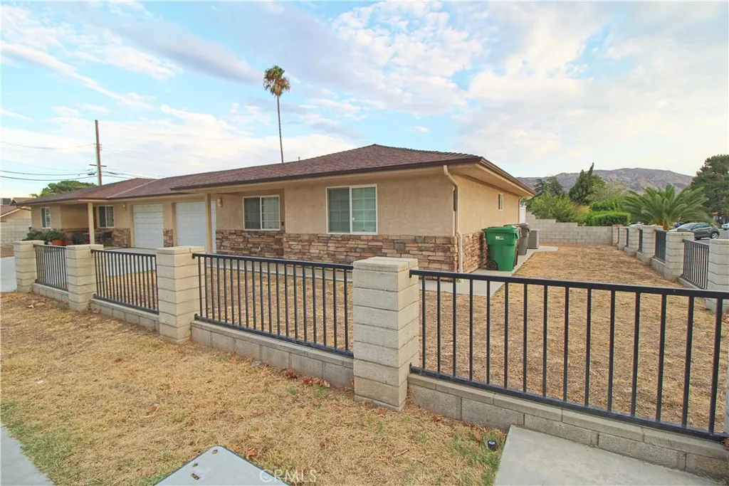 Banning, CA 92220