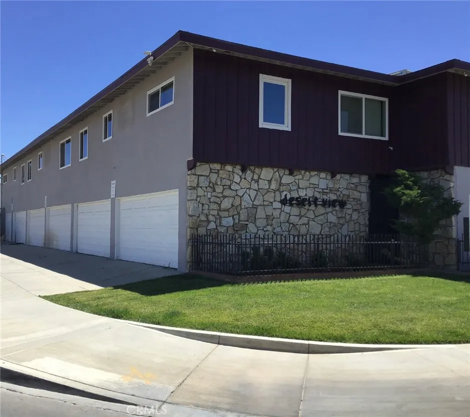 Lancaster, CA 93534