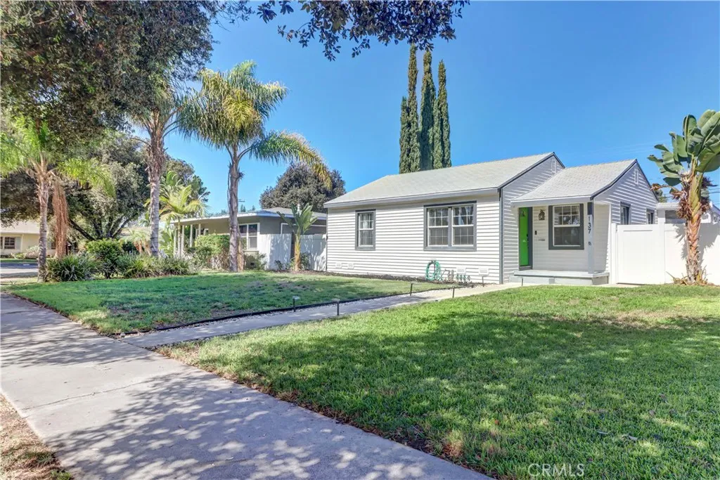 Fullerton, CA 92833