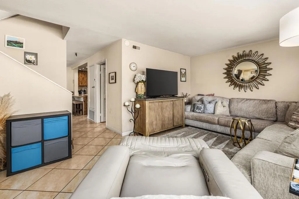 https://cdn.realtyfeed.com/cdn/127/307088970/03c22db3da0f694d787cbc90a99db5fc.webp
