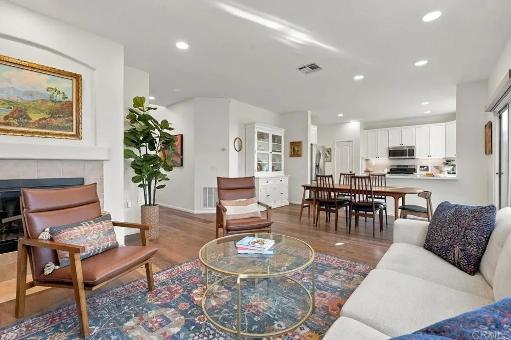 https://cdn.realtyfeed.com/cdn/127/307089048/38484f58bc930c76429f4d8100b31027.webp
