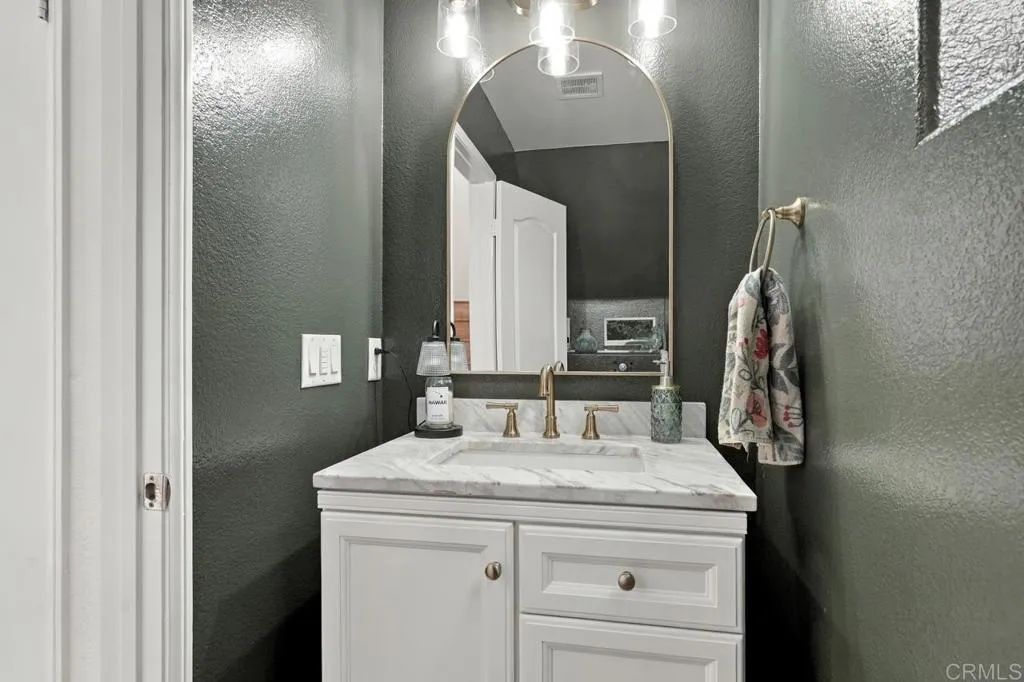 https://cdn.realtyfeed.com/cdn/127/307089048/6b2d292f6e69b325079383b0e98e14f0.webp