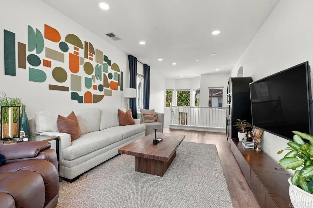 https://cdn.realtyfeed.com/cdn/127/307089048/b2b6400f283f4d89ff80865862619b97.webp