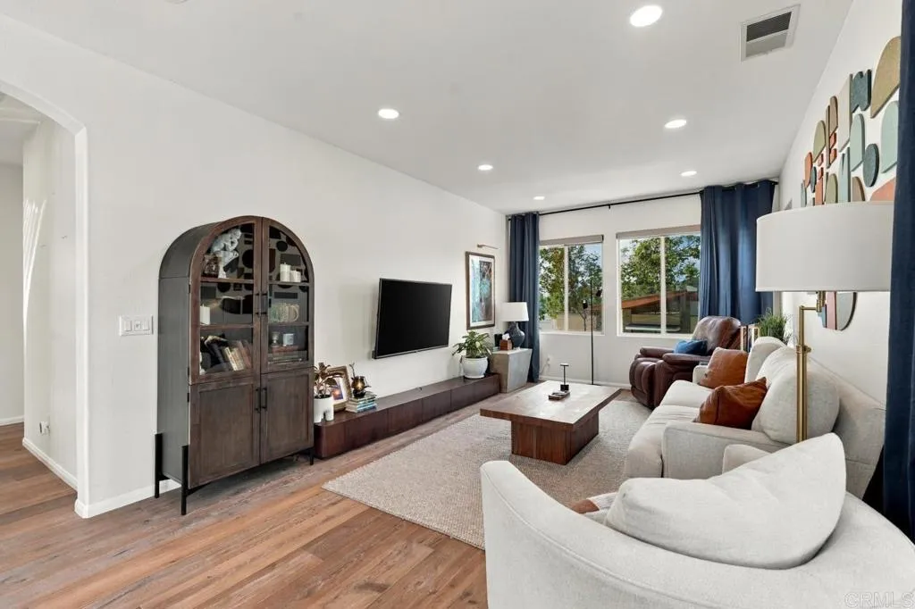 https://cdn.realtyfeed.com/cdn/127/307089048/b998072108d0e8145b8334f00c847c7a.webp