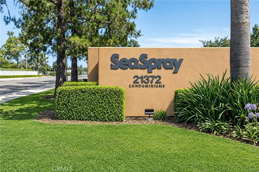 21372 Brookhurst Unit 425