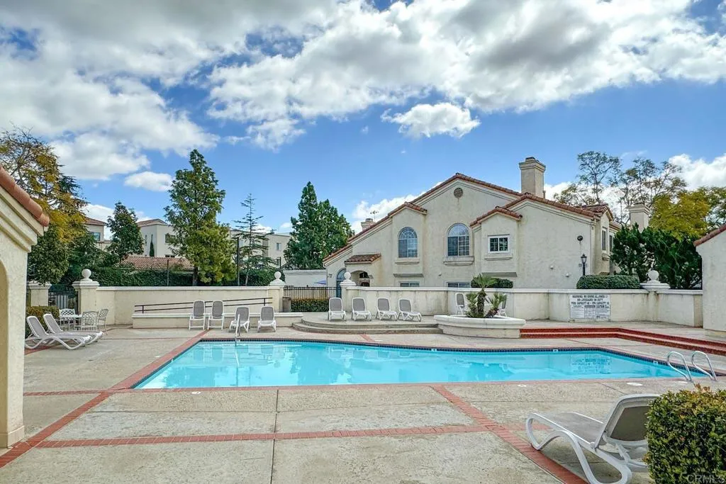 https://cdn.realtyfeed.com/cdn/127/307089105/7109c0b3aa6674875b3ba3fcefd5a080.webp