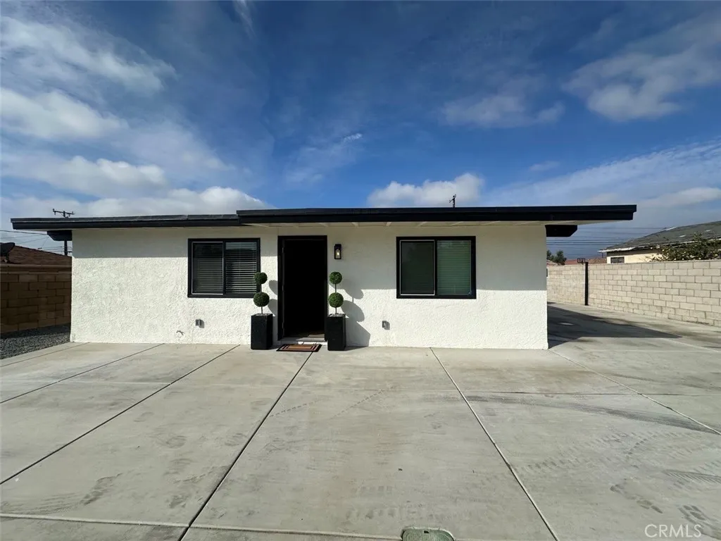 Fontana, CA 92336