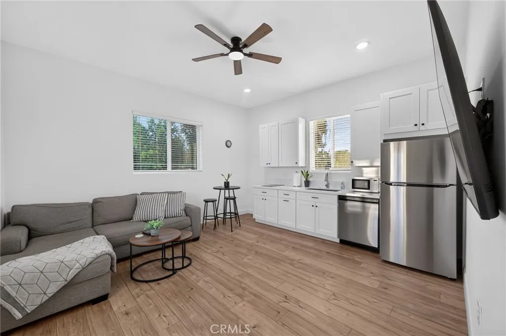 https://cdn.realtyfeed.com/cdn/127/307089251/1cfd83206d6511f4f24ff9cf7e56b945.webp