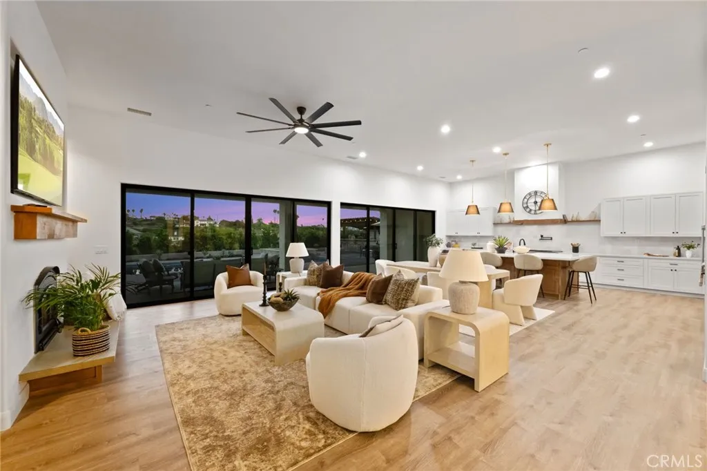 https://cdn.realtyfeed.com/cdn/127/307089251/37c7194604940c6072f41eef67fb9479.webp