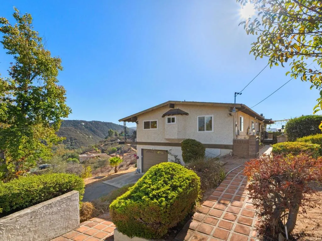 https://cdn.realtyfeed.com/cdn/127/307089311/26b0792a2ccf14bd969e9d83abf99c0f.webp