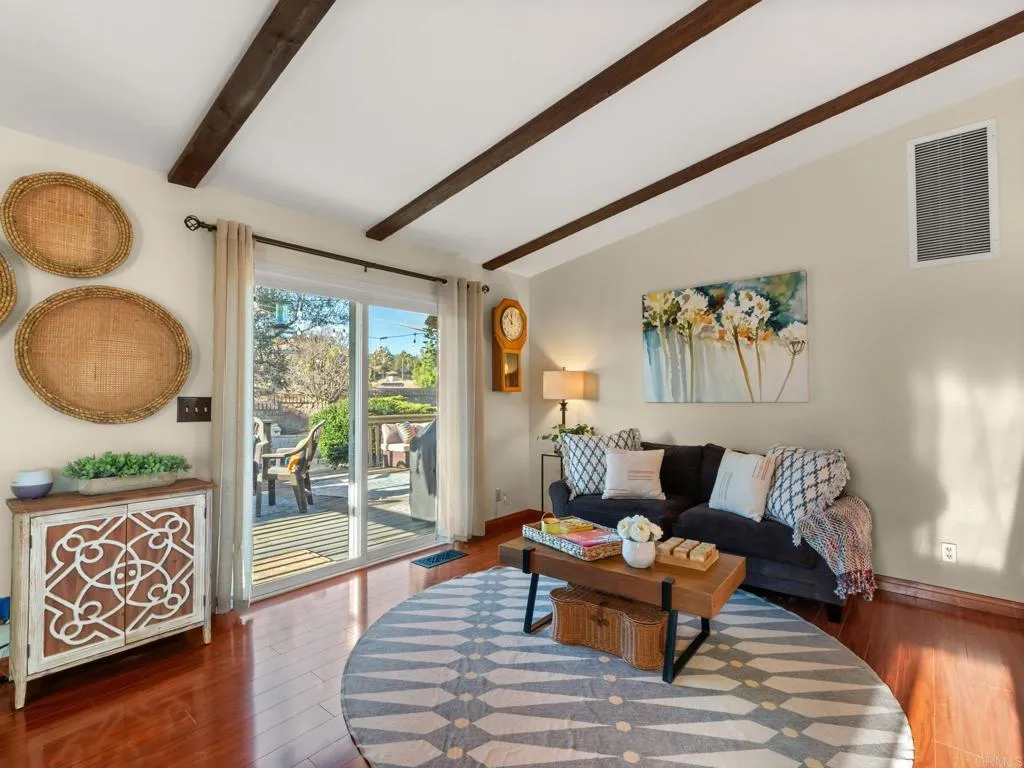 https://cdn.realtyfeed.com/cdn/127/307089311/823a326aefc96cb6e91b9ded2e3f5d84.webp