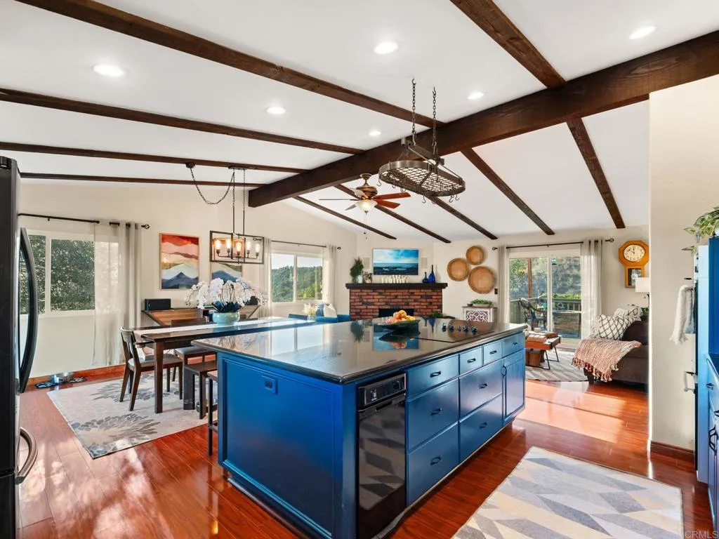 https://cdn.realtyfeed.com/cdn/127/307089311/ab26c0a69d30884f539bb6c8d1d22bb3.webp