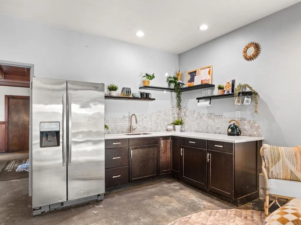 https://cdn.realtyfeed.com/cdn/127/307089311/f1fd9255fdba9233ad47e9c598b234cf.webp