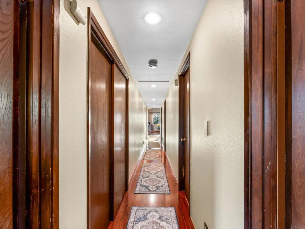 https://cdn.realtyfeed.com/cdn/127/307089311/f82ea55730863d0904cdc79776cc39e8.webp