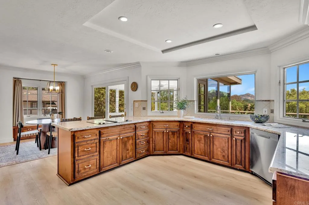 https://cdn.realtyfeed.com/cdn/127/307089332/ab1f3697ded04edb5eb60429639c84fb.webp
