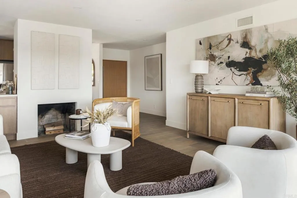 https://cdn.realtyfeed.com/cdn/127/307089374/4efe99bcdf7fc4a0a525696f80df892e.webp