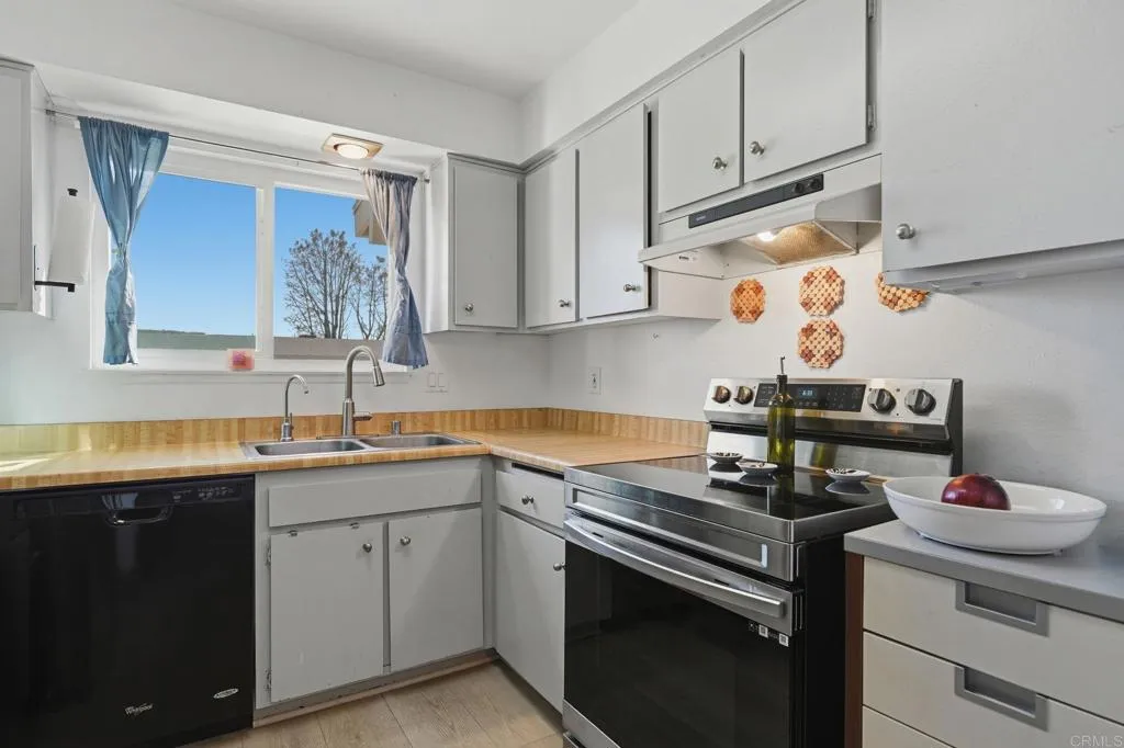 https://cdn.realtyfeed.com/cdn/127/307089410/5977d371afdfd470526cff0bc8716835.webp