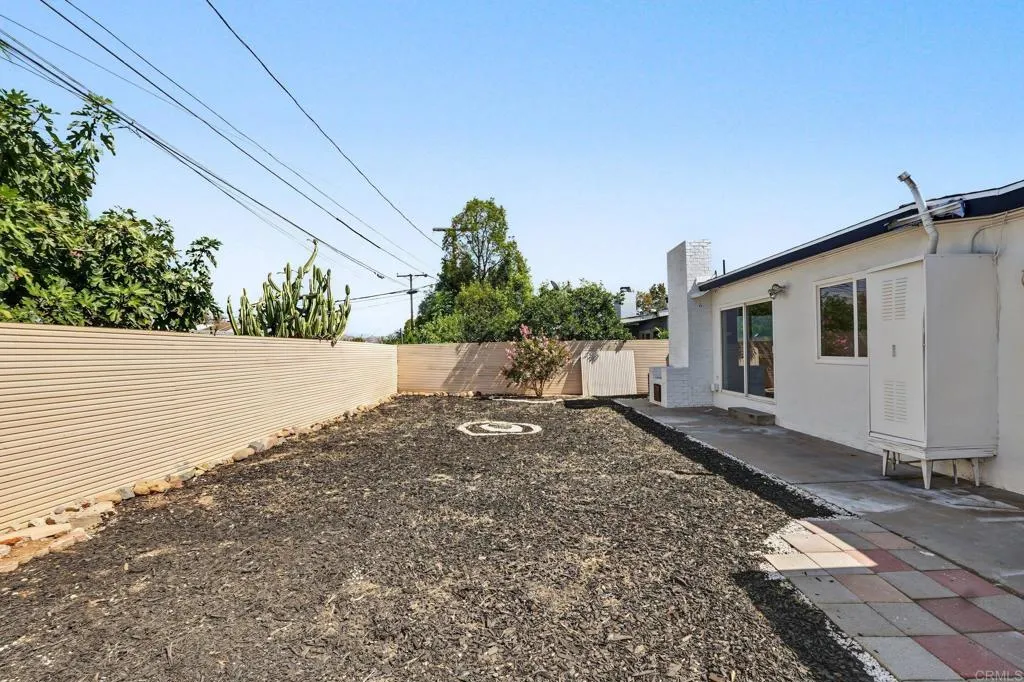 https://cdn.realtyfeed.com/cdn/127/307089413/23815aba998396527e9df7f57db41c26.webp