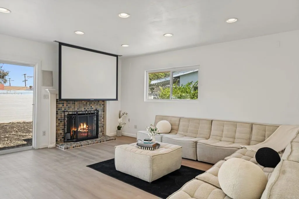 https://cdn.realtyfeed.com/cdn/127/307089413/af038df7abea9f68d68efbd83bcb4894.webp