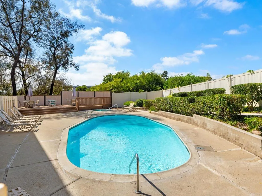 https://cdn.realtyfeed.com/cdn/127/307089428/7e8de8722221c124c5a9e23de96e2b02.webp