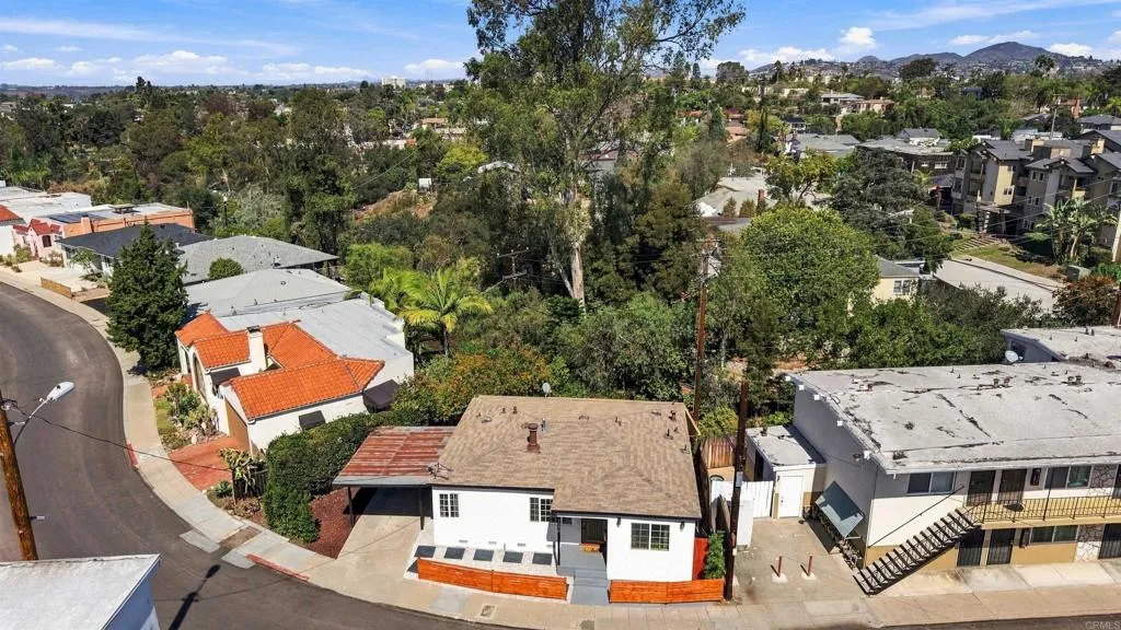 https://cdn.realtyfeed.com/cdn/127/307089461/5210d57273b8161552545753e4c83ad2.webp