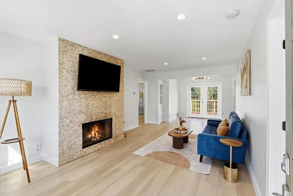 https://cdn.realtyfeed.com/cdn/127/307089461/fae61c3e4b1b9a97a6878b56802770c7.webp