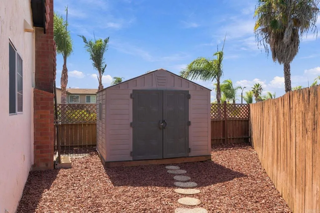https://cdn.realtyfeed.com/cdn/127/307089474/0b50db7a896cd22d49ee199bbe14dcaa.webp