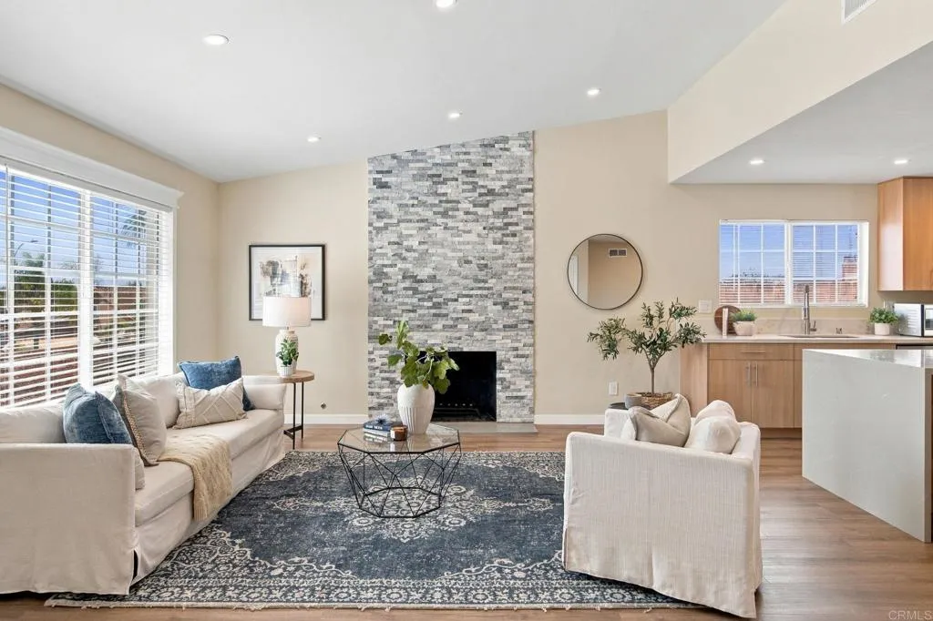 https://cdn.realtyfeed.com/cdn/127/307089474/324a0b1efd4868335291bb8fa33519d1.webp
