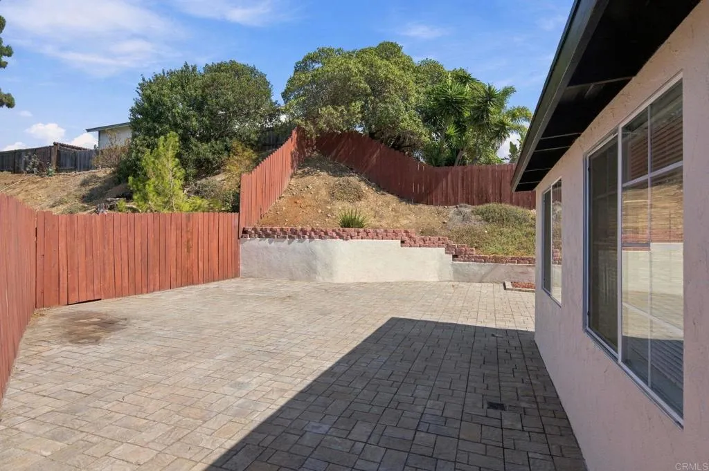 https://cdn.realtyfeed.com/cdn/127/307089474/7347c789cd8e4bdbba991bffac7e4ce8.webp