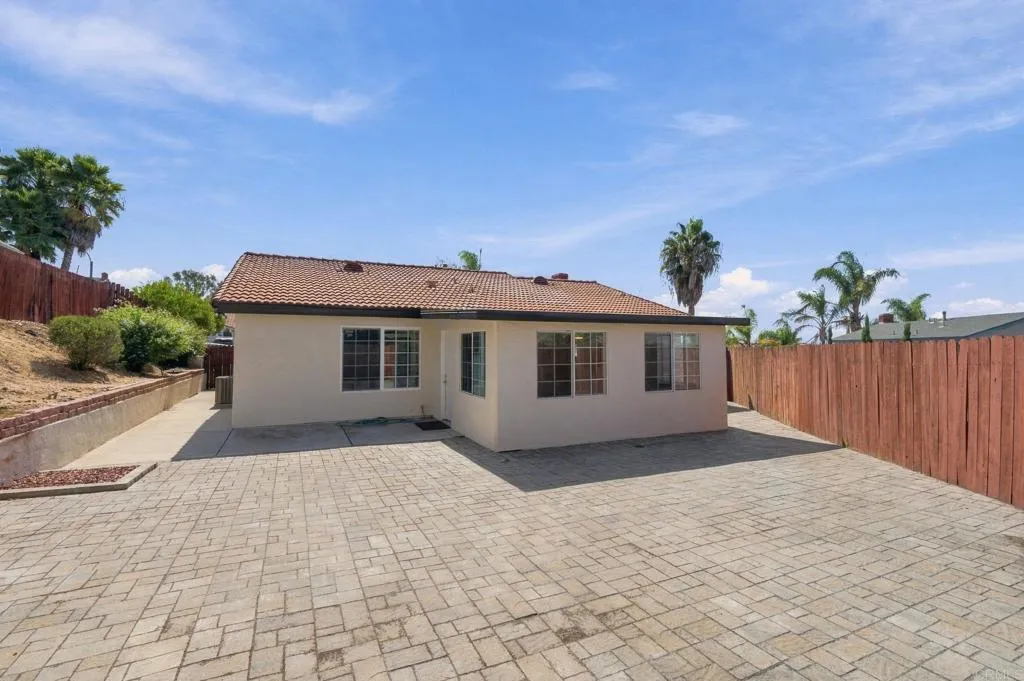 https://cdn.realtyfeed.com/cdn/127/307089474/780a0659f49a95fbe4952223c1de5f32.webp