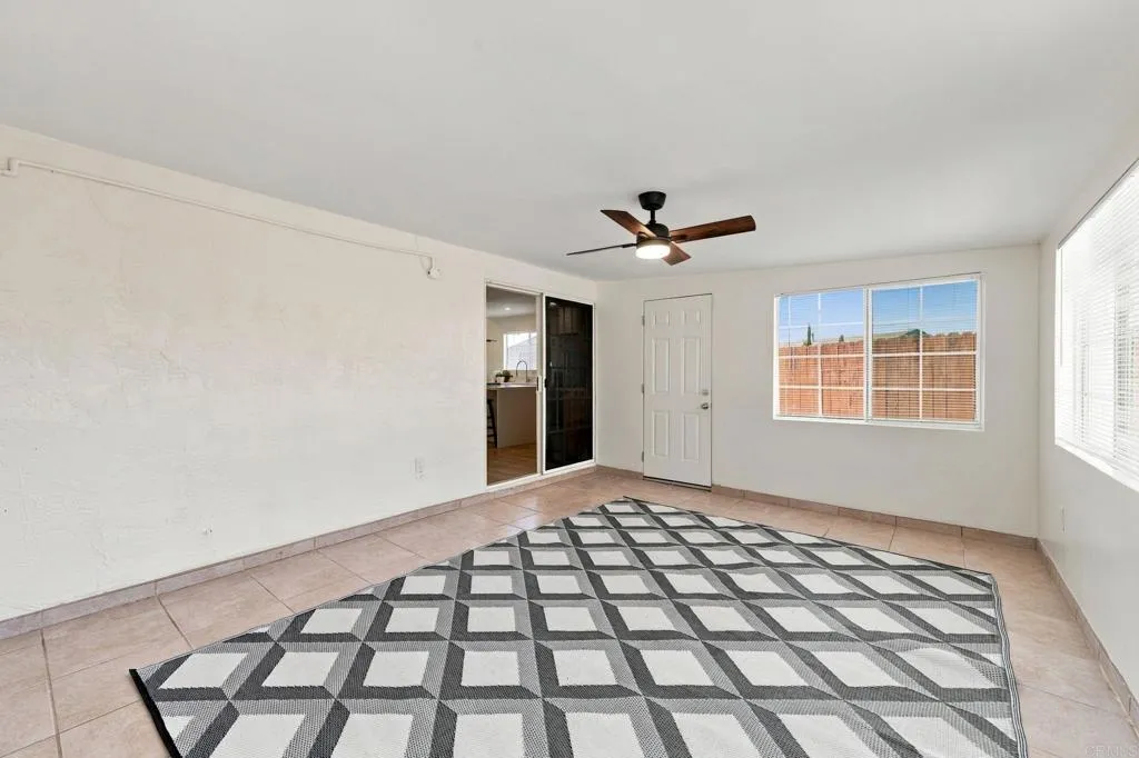 https://cdn.realtyfeed.com/cdn/127/307089474/961018e2561e61aa7c3e4b2aa1459318.webp