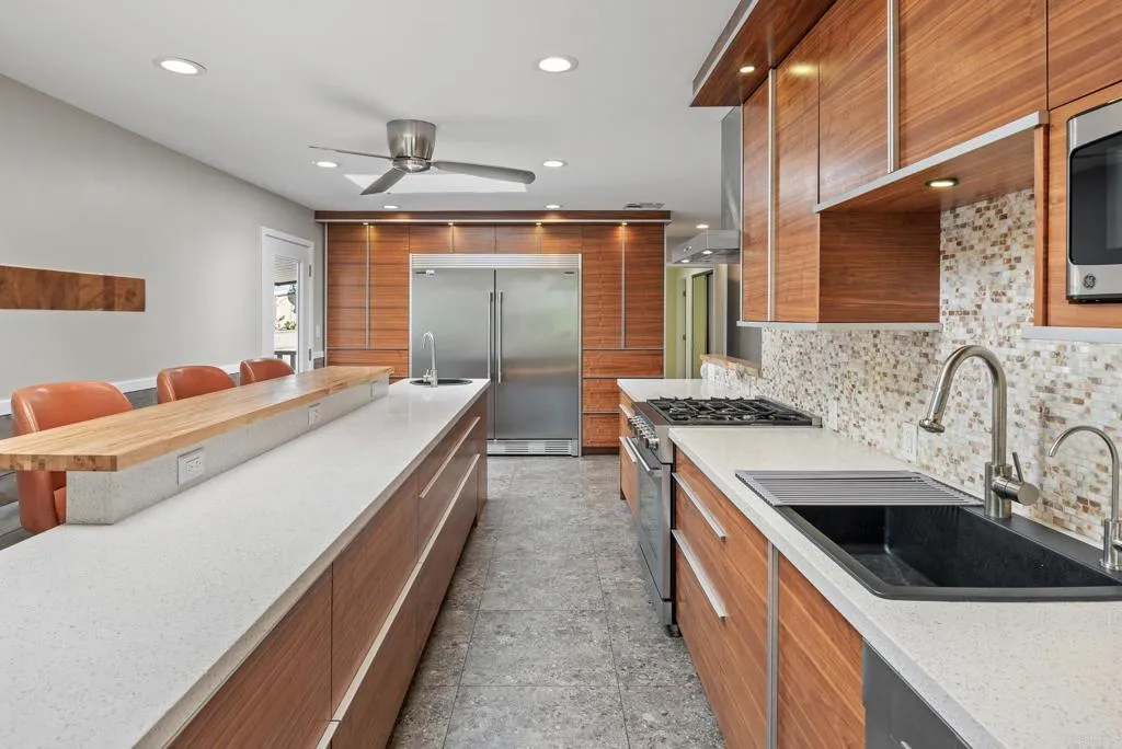 https://cdn.realtyfeed.com/cdn/127/307089524/3826e71ad6b1b89e8fcd29121c5492d2.webp