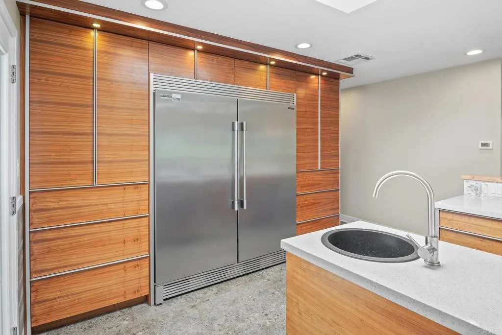 https://cdn.realtyfeed.com/cdn/127/307089524/94e7d2a316b03e7c48fbc790b54ca3ce.webp