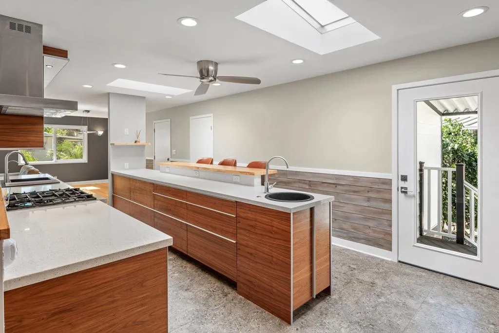 https://cdn.realtyfeed.com/cdn/127/307089524/a65626fdd84e360b0e4a02644a2a3c40.webp