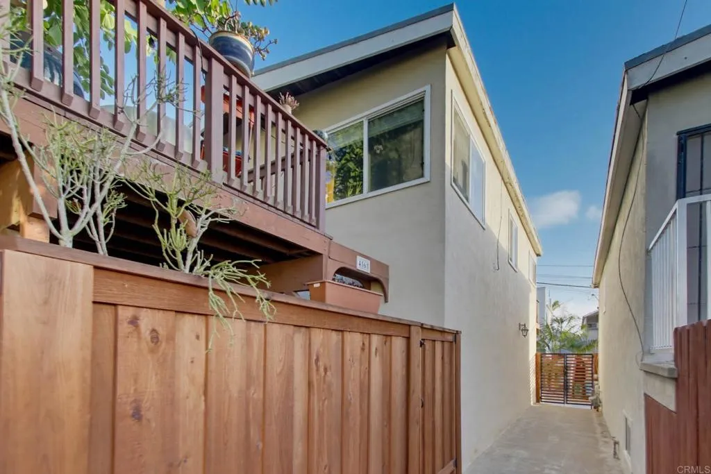 https://cdn.realtyfeed.com/cdn/127/307089536/6e21a7a98ae84cc7953de576601d4d95.webp