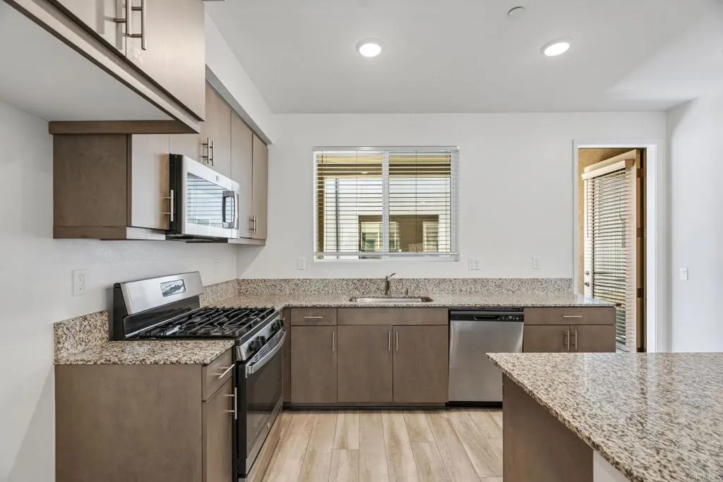 https://cdn.realtyfeed.com/cdn/127/307089537/b1b6f64c4268eb2a70d9fc3decc067ea.webp