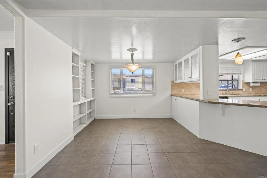 https://cdn.realtyfeed.com/cdn/127/307089581/569c35eaaf944d47228c3b3e74b27b6e.webp