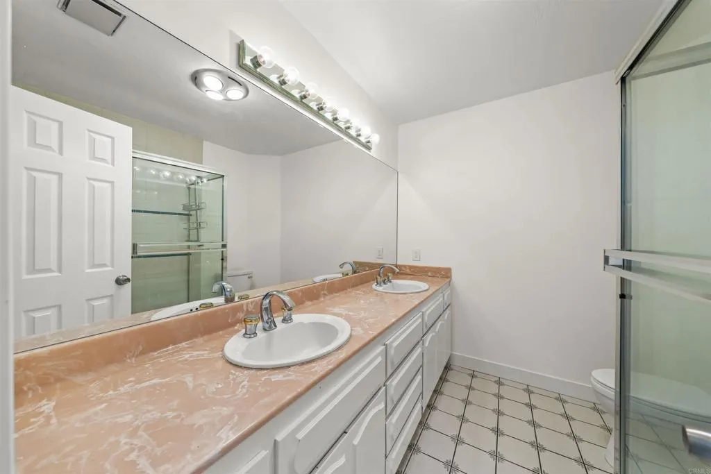 https://cdn.realtyfeed.com/cdn/127/307089581/83df0c14ed039b047728643ac9d6d164.webp
