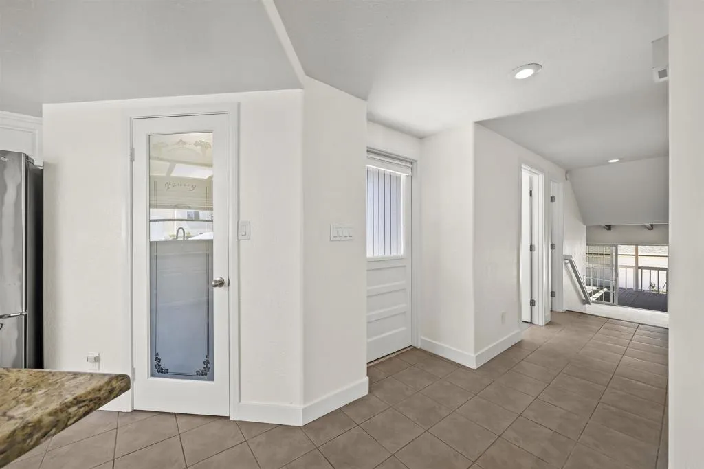 https://cdn.realtyfeed.com/cdn/127/307089581/be54cd92e9cab5b882db35559aee6d6a.webp