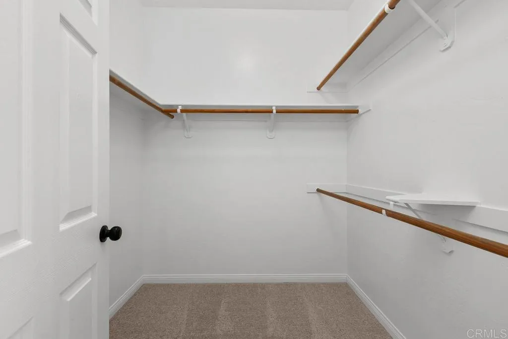 https://cdn.realtyfeed.com/cdn/127/307089626/40d288a965bc3eddc94bba9596a770a4.webp