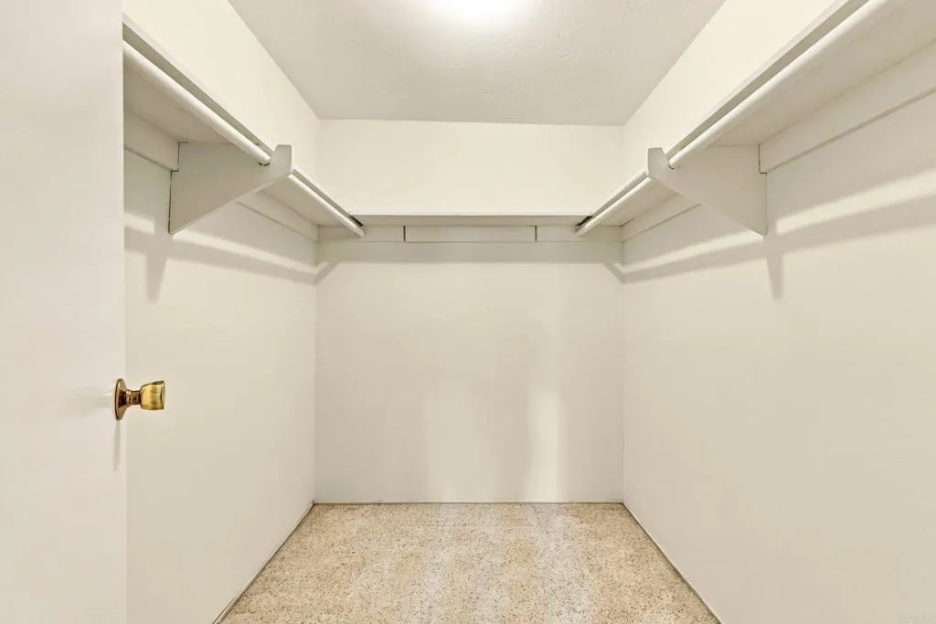 https://cdn.realtyfeed.com/cdn/127/307089629/6895bf22346dc6d822d5cdae26b13cd4.webp