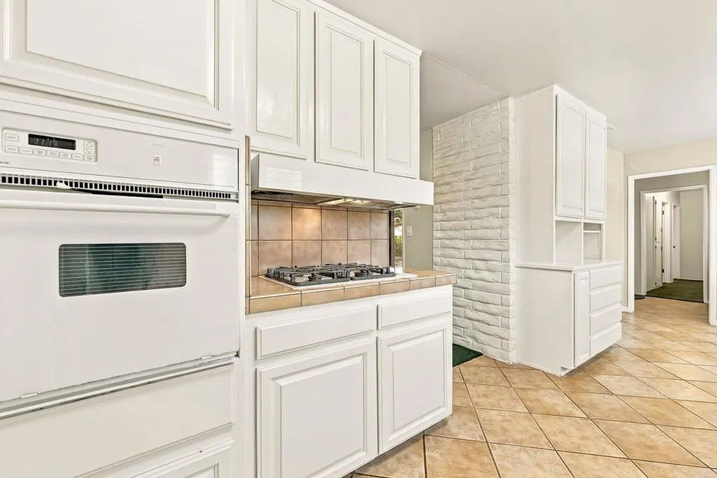 https://cdn.realtyfeed.com/cdn/127/307089629/6d0aee94e8d6e6e2172925d937657a05.webp