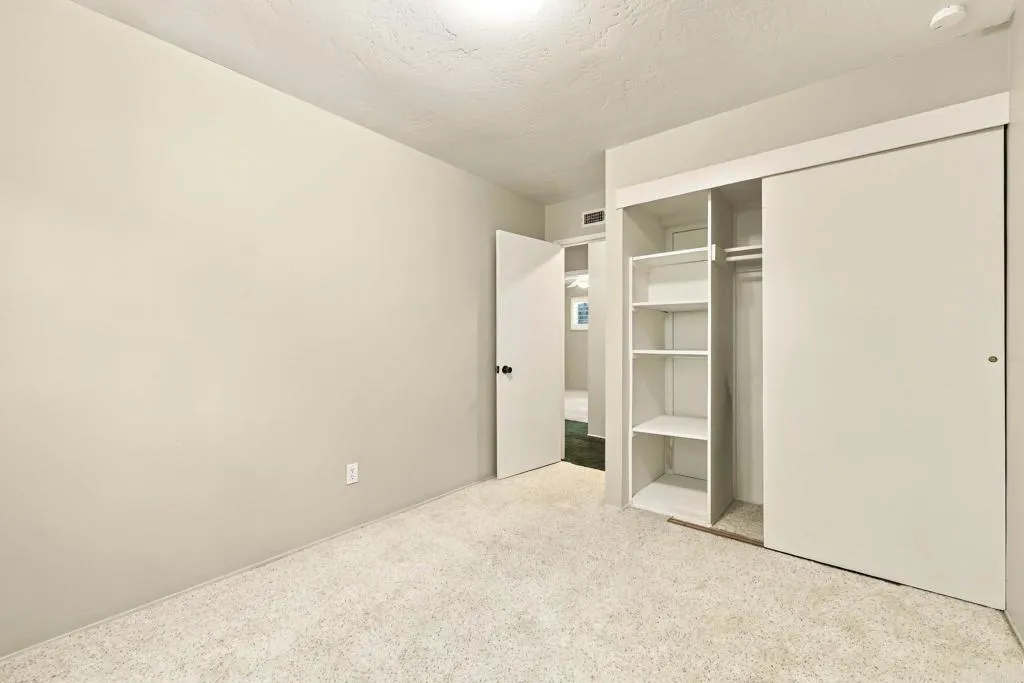 https://cdn.realtyfeed.com/cdn/127/307089629/7347e6aede32374136b4c0c52040161f.webp