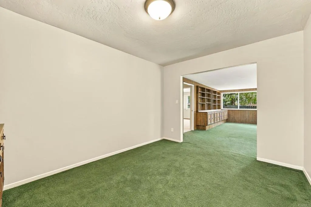 https://cdn.realtyfeed.com/cdn/127/307089629/8b7dfb565e559267c5983a13318ed955.webp