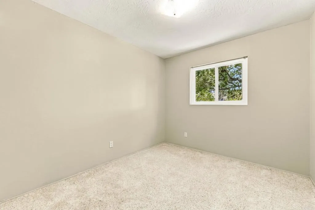 https://cdn.realtyfeed.com/cdn/127/307089629/b7953bf13528f8078833b7cd416ef595.webp
