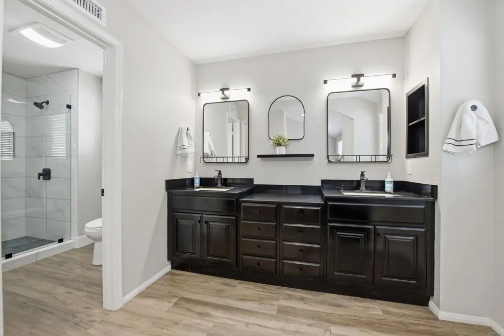 https://cdn.realtyfeed.com/cdn/127/307089644/33747f2d7664b53cc799b8b9e12f3ccd.webp