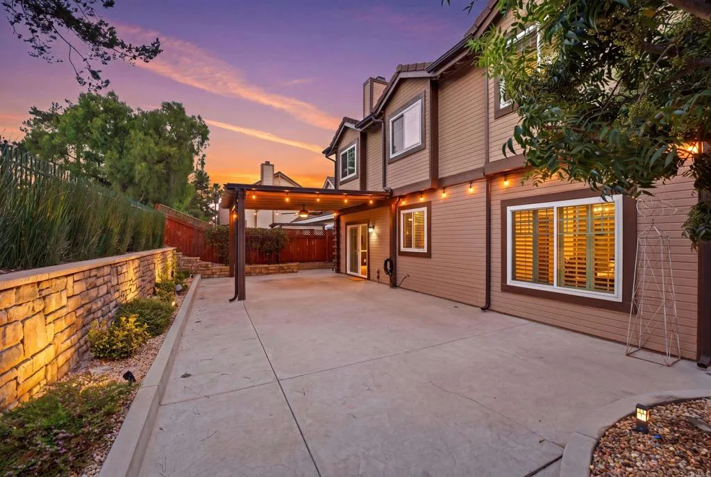 https://cdn.realtyfeed.com/cdn/127/307089644/423de18334822d3cf6850cddeb5f6593.webp