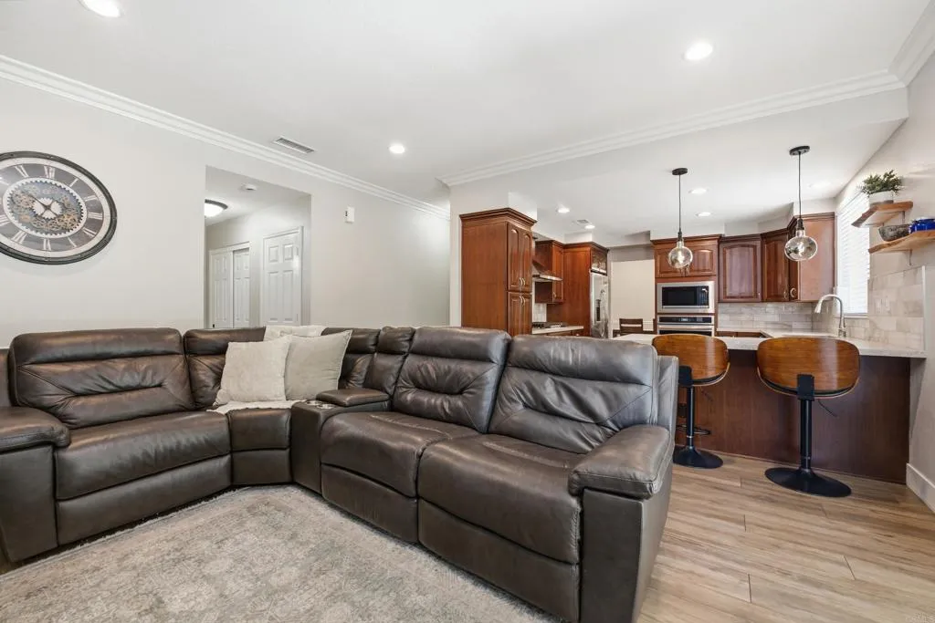 https://cdn.realtyfeed.com/cdn/127/307089644/4c62f838206e76dc0276a33052a8a55a.webp