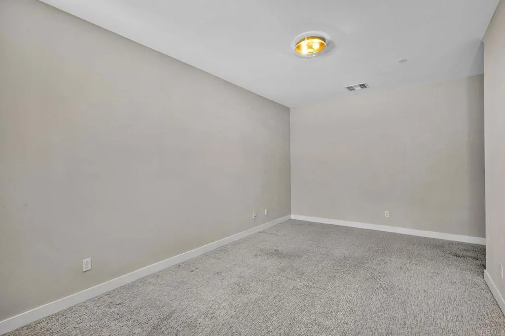 https://cdn.realtyfeed.com/cdn/127/307089653/3a676e2bfc593eeeb3f23a5c33483ffd.webp